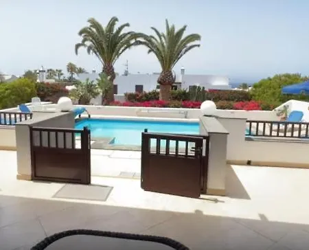 Coco - Play Blanca - Lanzarote فيلة *
